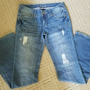 Amethyst size 5 distressed jeans flare light wash