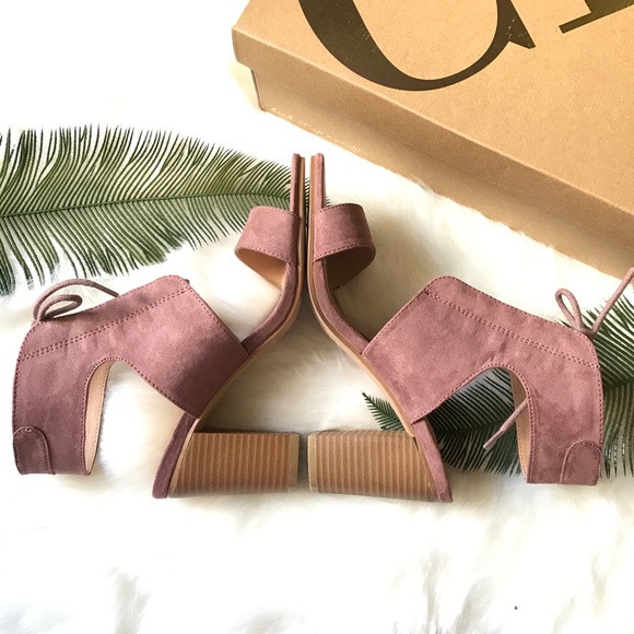 LACE-UP ANKLE CUFF SANDALS - Picture 3 of 5