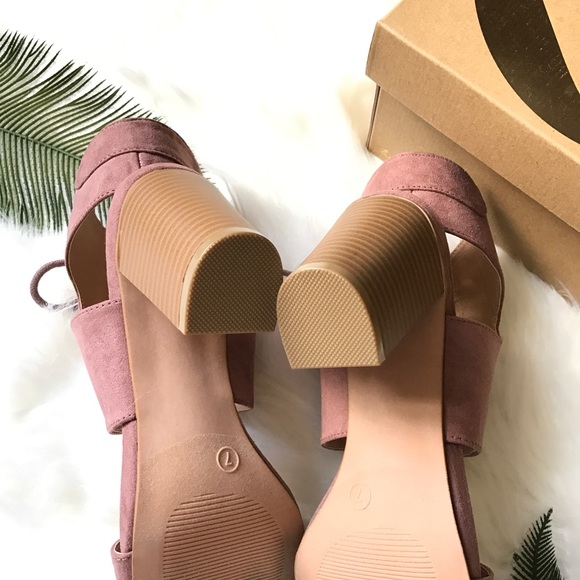 LACE-UP ANKLE CUFF SANDALS - Picture 4 of 5