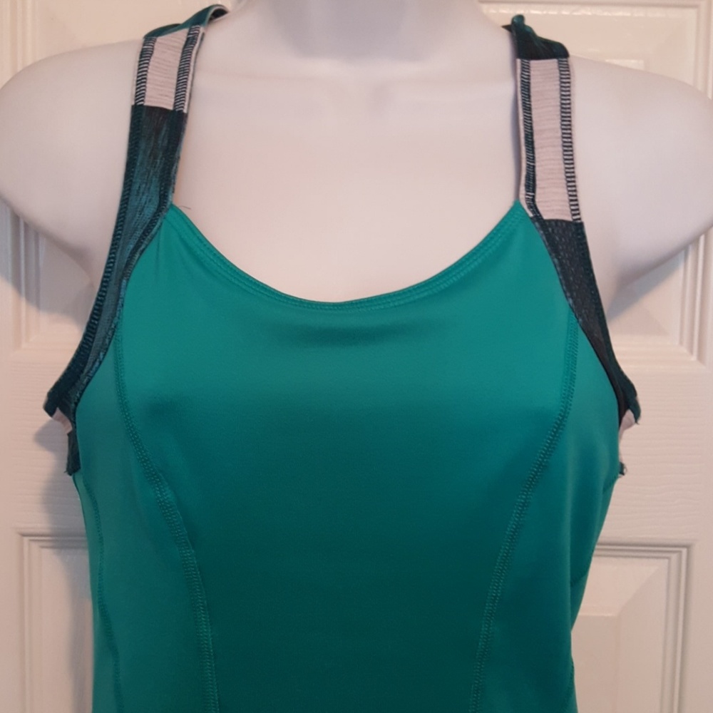 REEBOCK YOGA TOP.