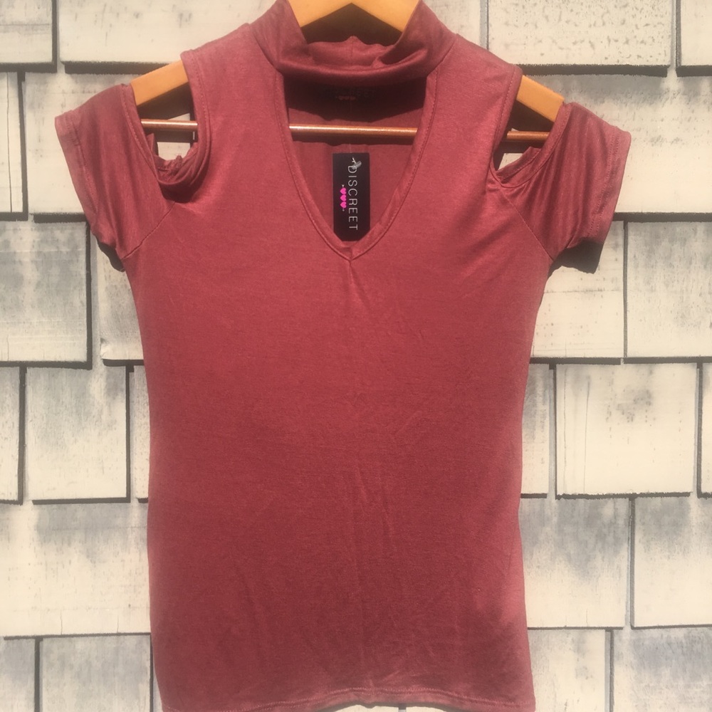 Red off the shoulder shirt (tag attached)