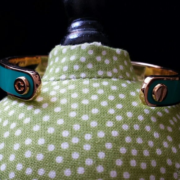 ⬇️$40 NWT CWonder Color Jade/Gold Bangle Bracelet - Picture 3 of 8