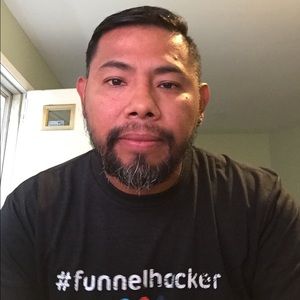 Meet your Posher, Luis