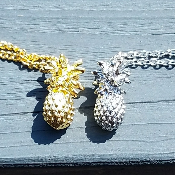 Pineapple necklace, pineapple jewelry - Picture 3 of 4