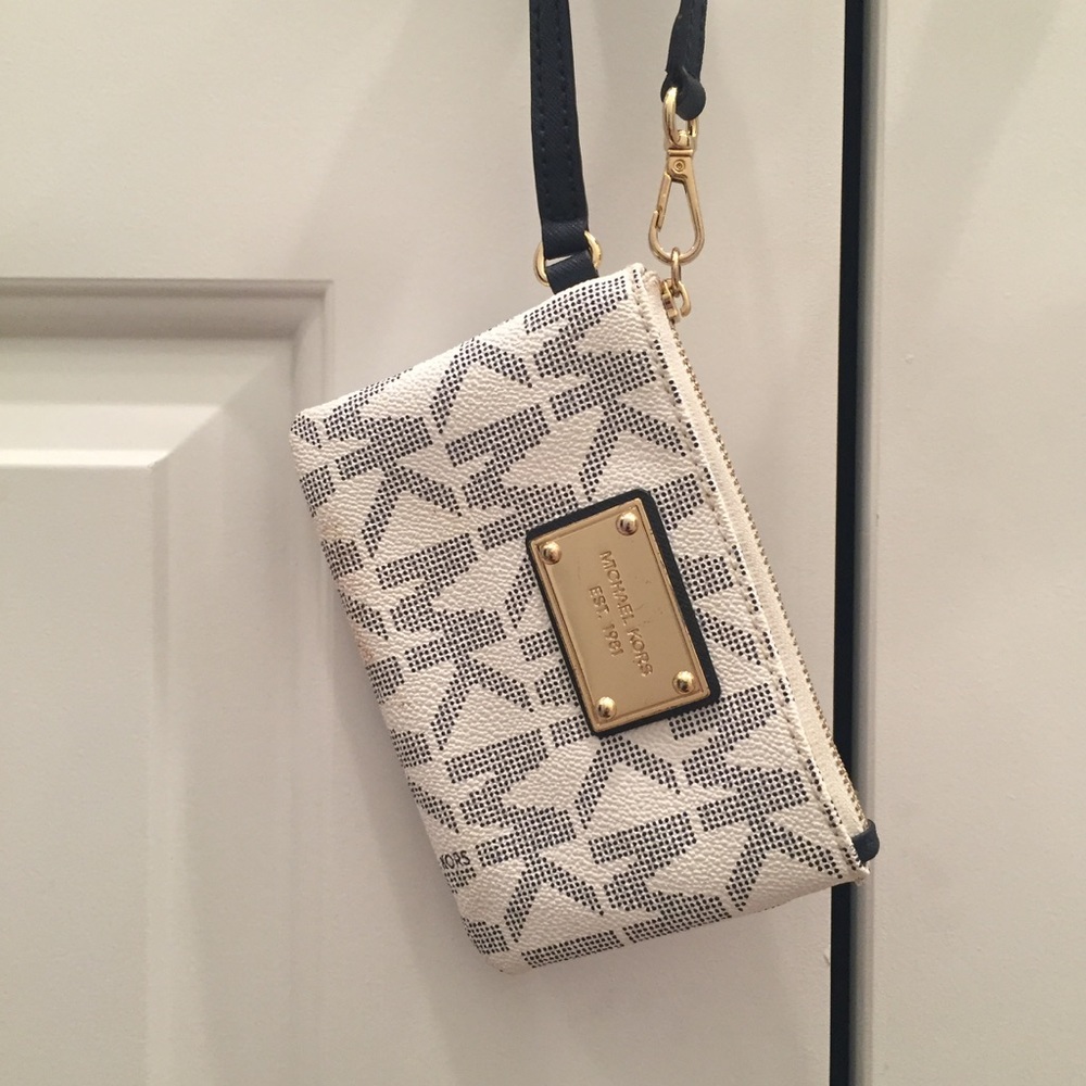 Michael Kors Wristlet