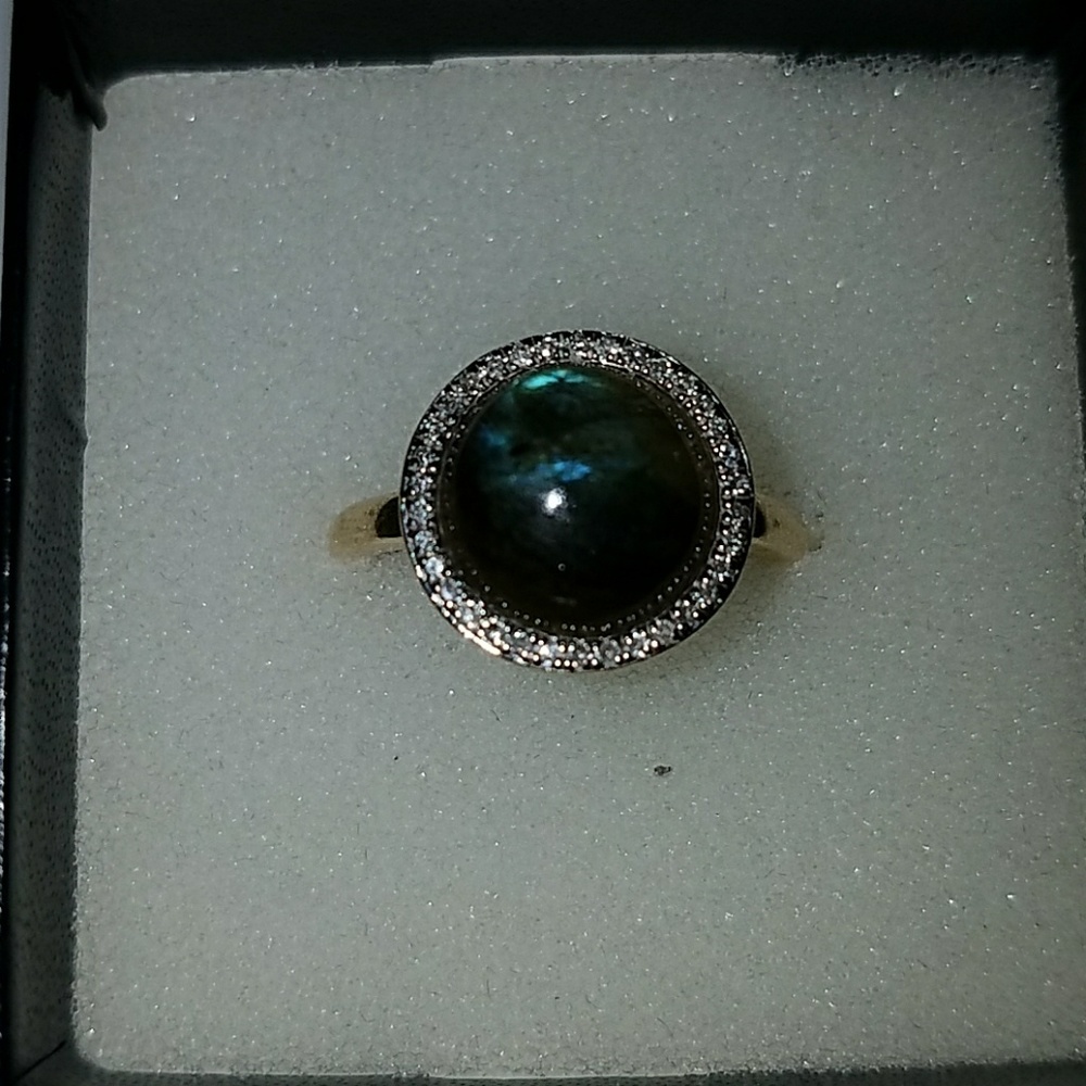 Size 6 Labordite ring with diamond accents 14k gd