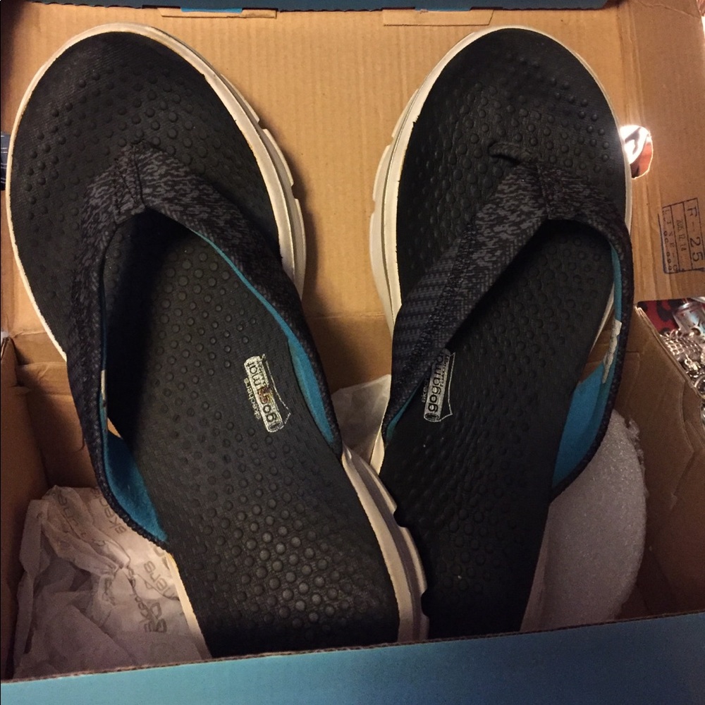 Skechers sandals