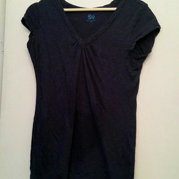 So blue tee. Size XL. Navy t-shirt - Picture 2 of 3