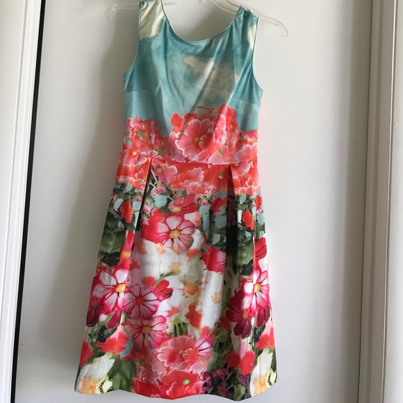 ✨HP Closet Crush 9.28.17✨Flowery dress - Picture 1 of 5