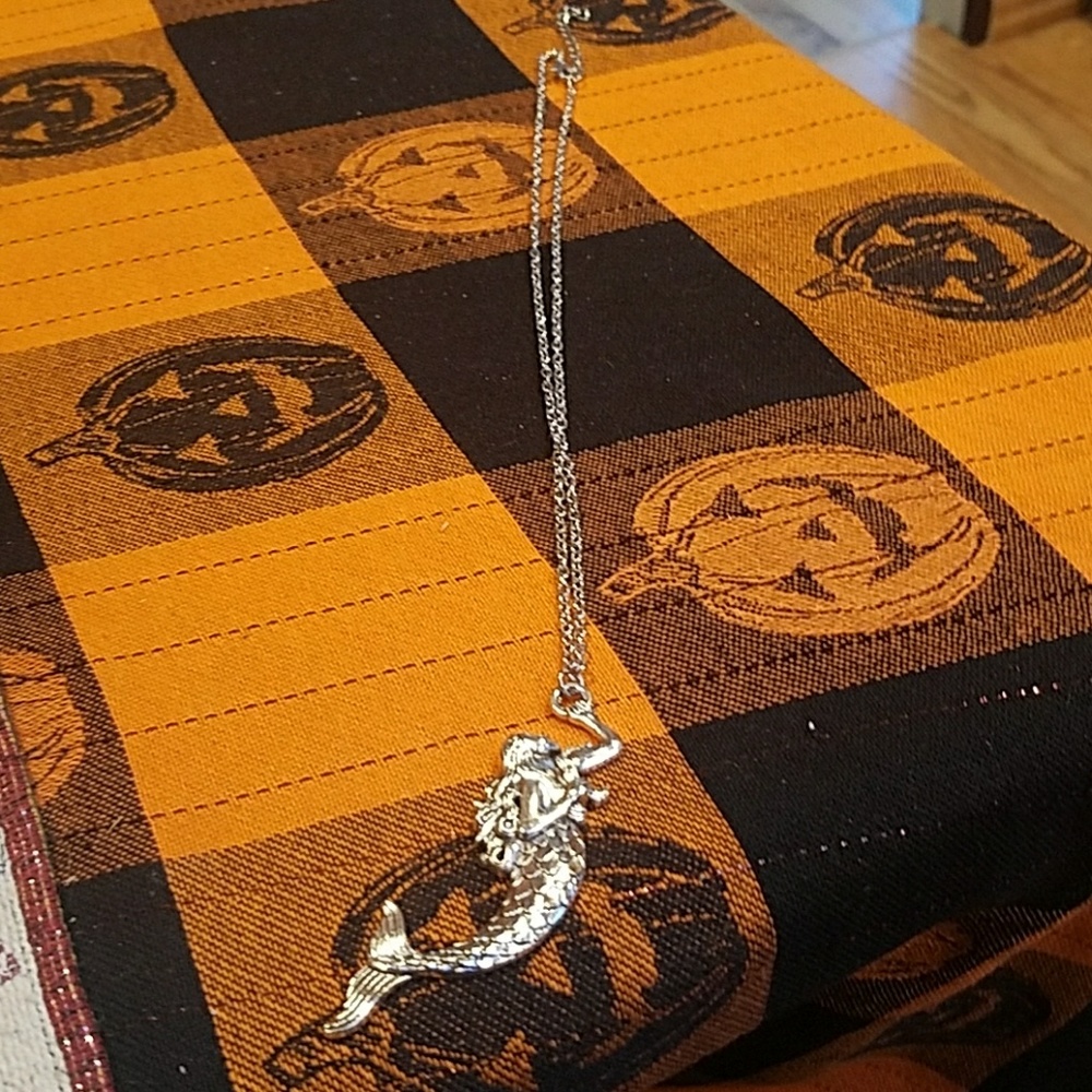 New mermaid necklace - Picture 5 of 5