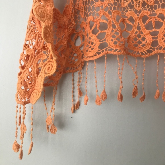 LACE VEST - Picture 3 of 4