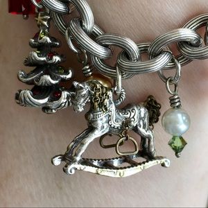 🎄Brighton Holiday Charm Bracelet