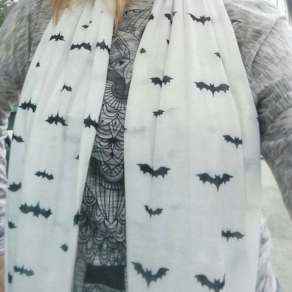 1 LEFT! Bat! Jersey knit infinity scarf! - Picture 4 of 4