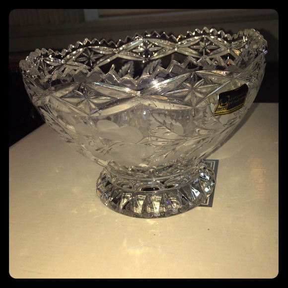 Vintage crystal dish made in Germany hand cut. - Picture 3 of 8