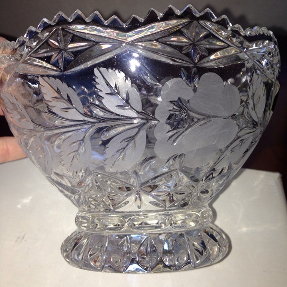 Vintage crystal dish made in Germany hand cut. - Picture 2 of 8