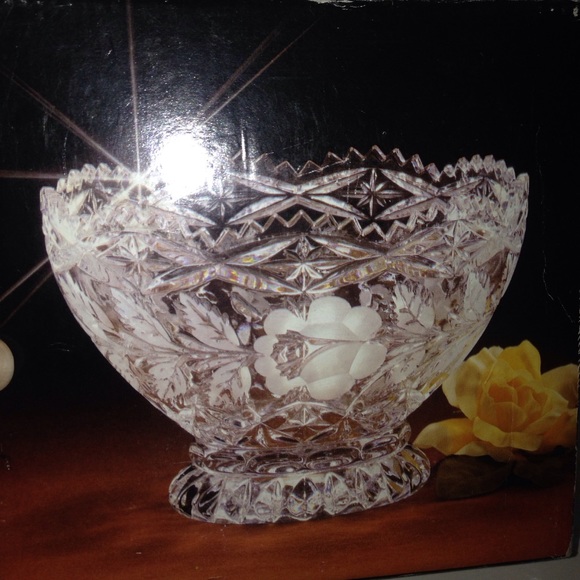 Vintage crystal dish made in Germany hand cut. - Picture 7 of 8