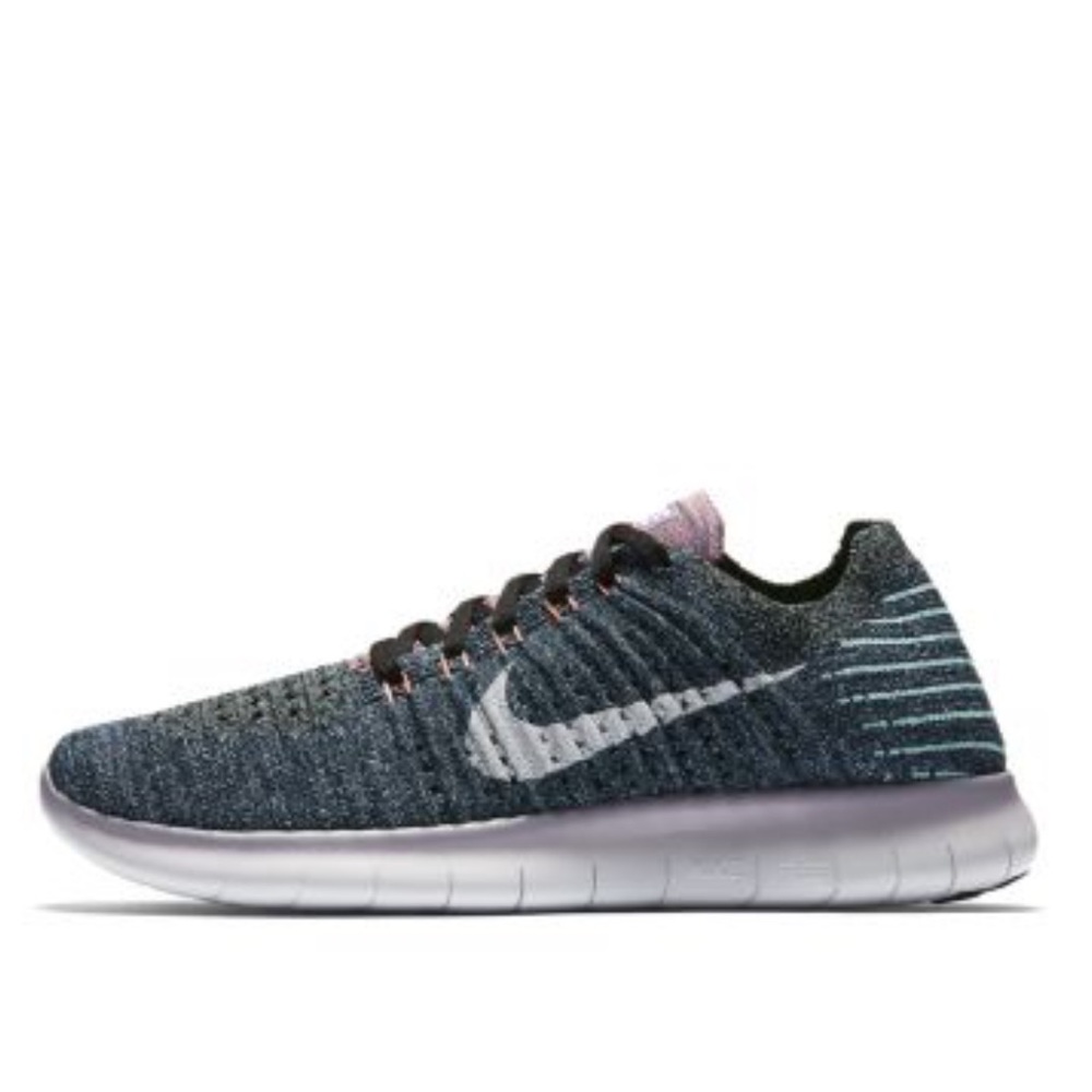 Nike Flyknit Free Run $130