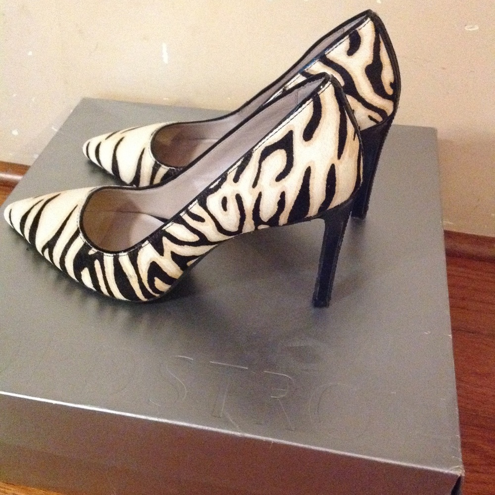 DKNY calf hair pumps - Picture 2 of 7