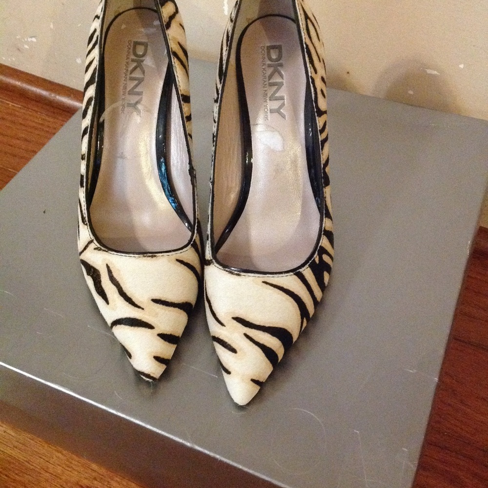 DKNY calf hair pumps - Picture 3 of 7