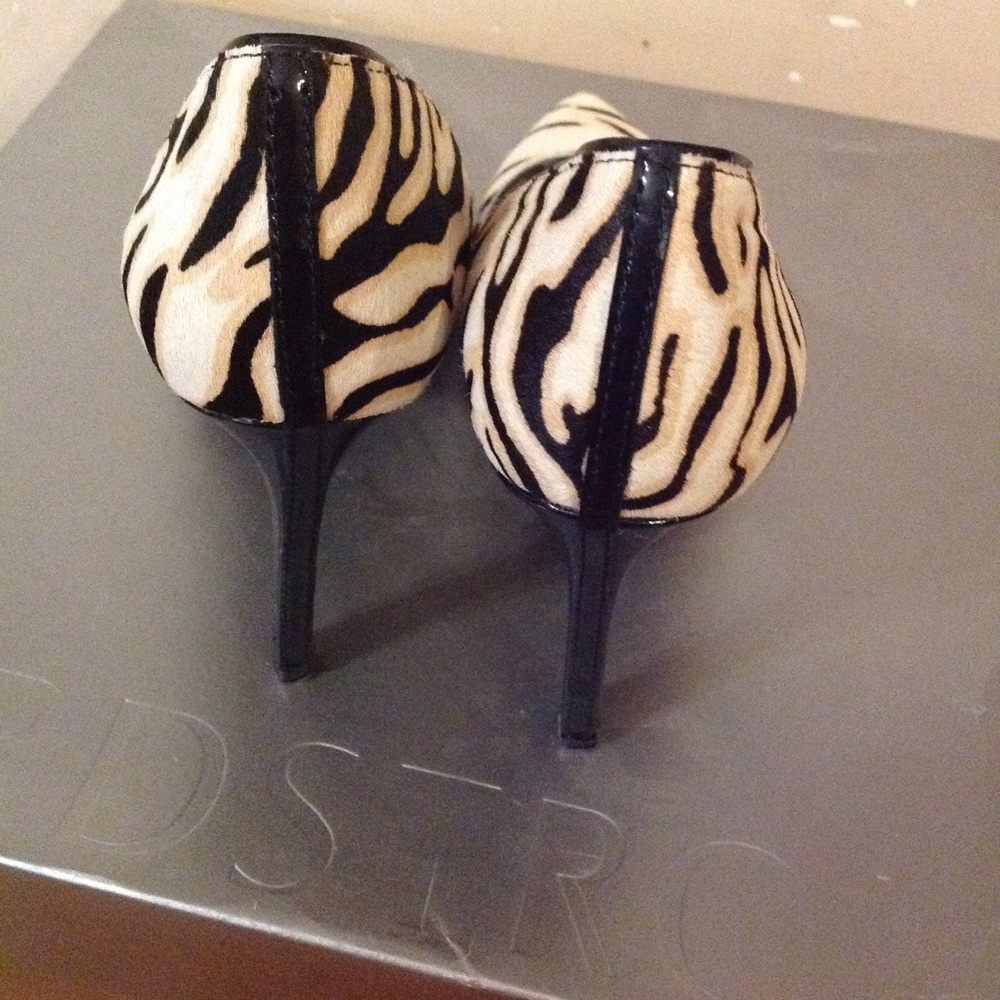 DKNY calf hair pumps - Picture 4 of 7