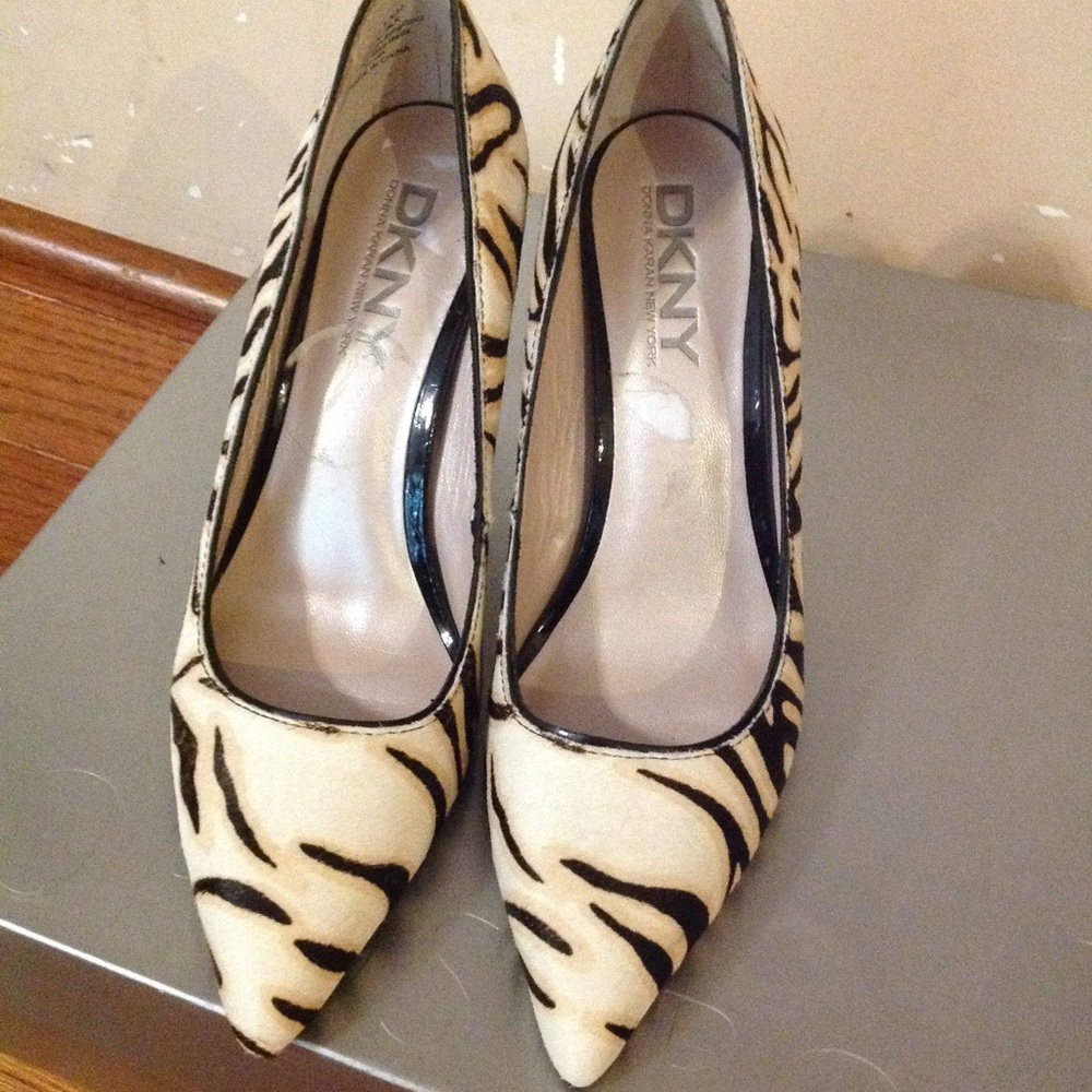 DKNY calf hair pumps - Picture 5 of 7