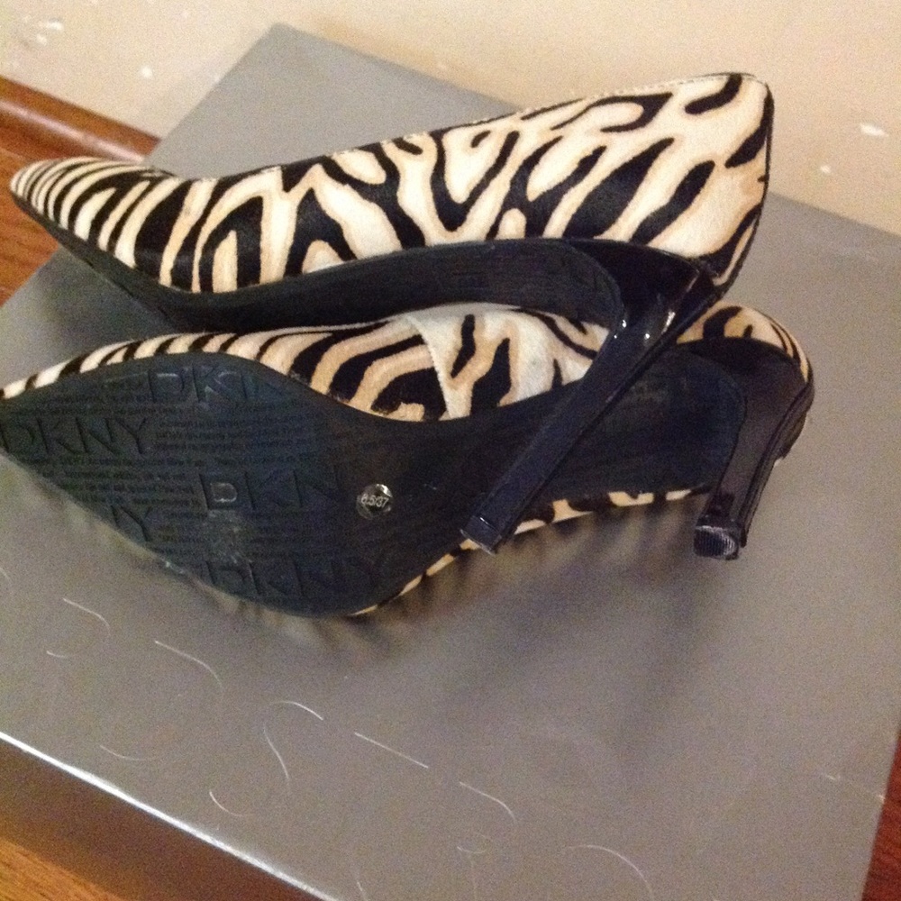 DKNY calf hair pumps - Picture 6 of 7