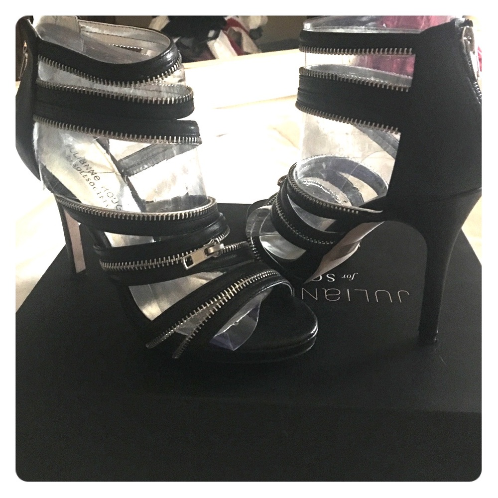 Julianne Hough-Sole Society Black/Zipper 👠