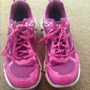 Hoka challenger women's size 9 in good condition.