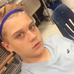 Meet your Posher, Levi