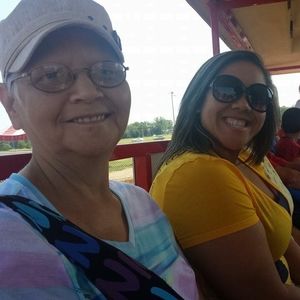 Meet your Posher, Courtney