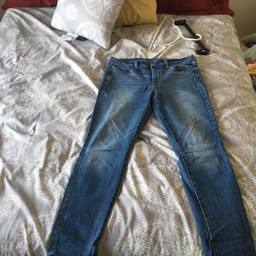 NWOT AE Jeggings- light and medium wash size 10s