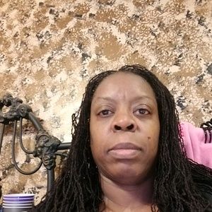 Meet your Posher, Stephani