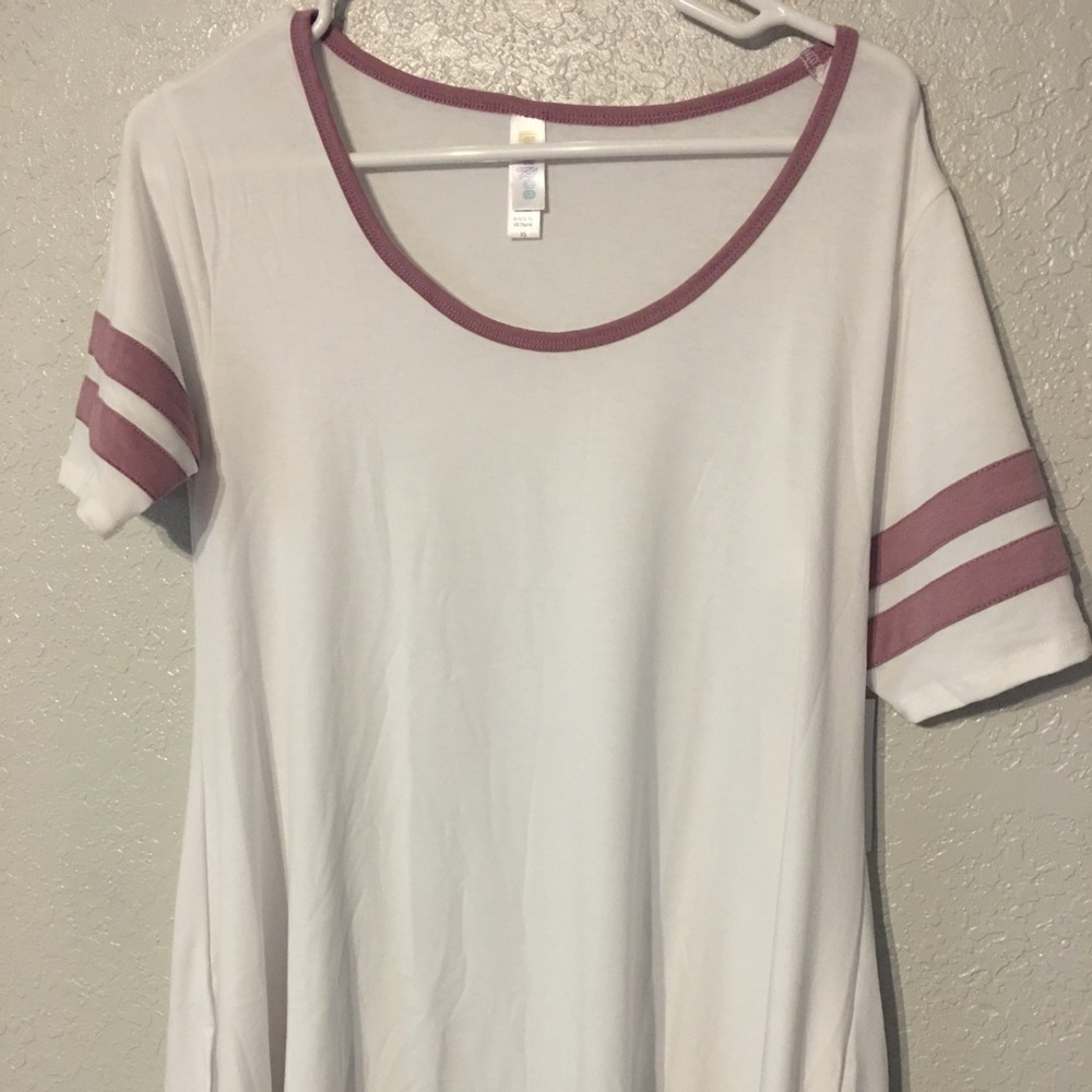 Lularoe white perfect t! Xs EUC