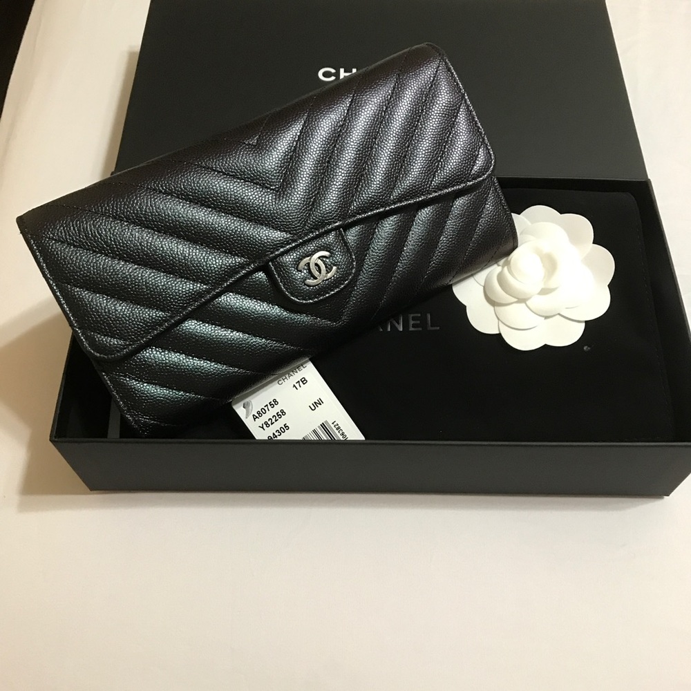 SOLD!!!Chanel wallet
