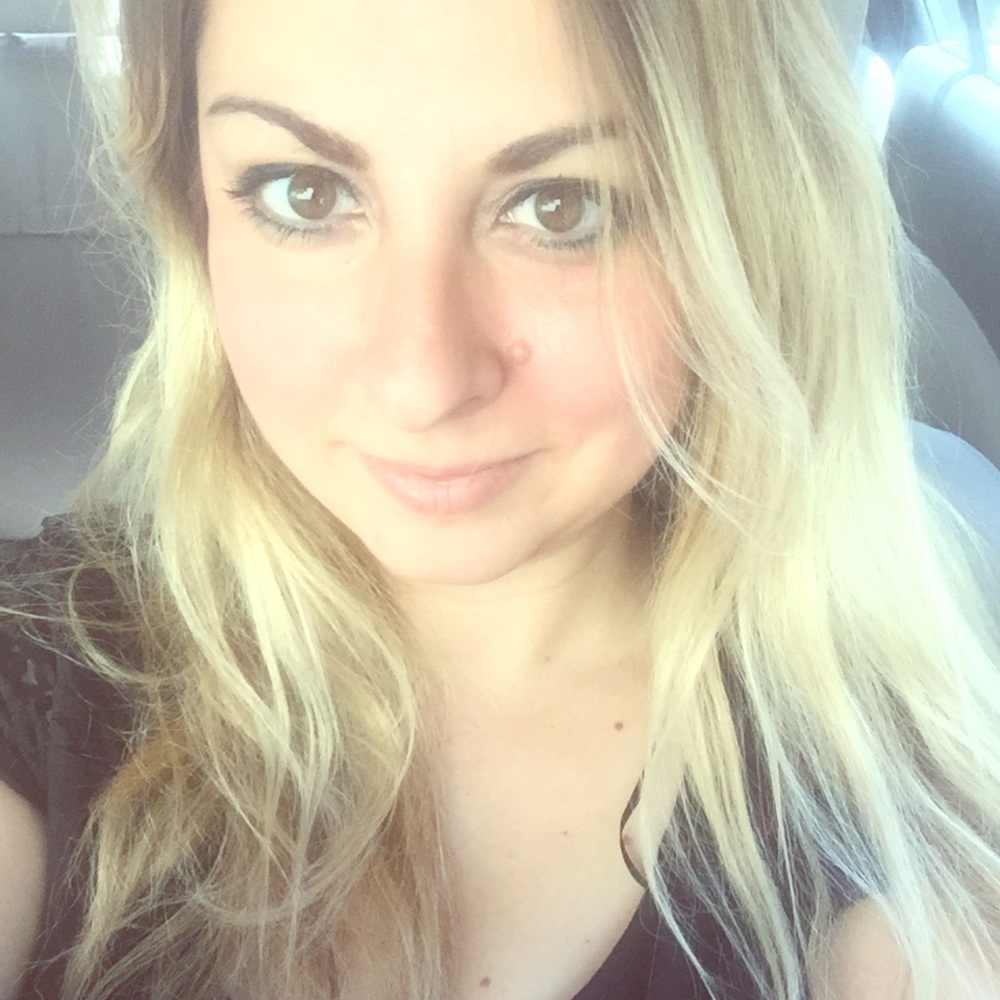 Meet your Posher, Raquel