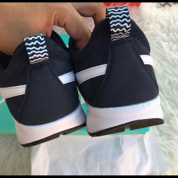 NIKE MENS SB navy sz 7,7.58, 8.5,9,10,10.5,11 new - Picture 3 of 7