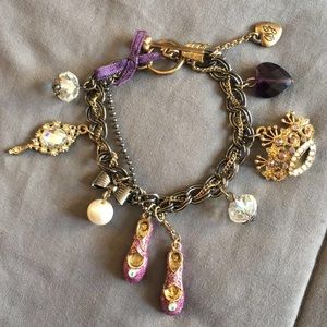 ‼️🔥💖BETSEY JOHNSON CHARM BRACELET💖🔥‼️