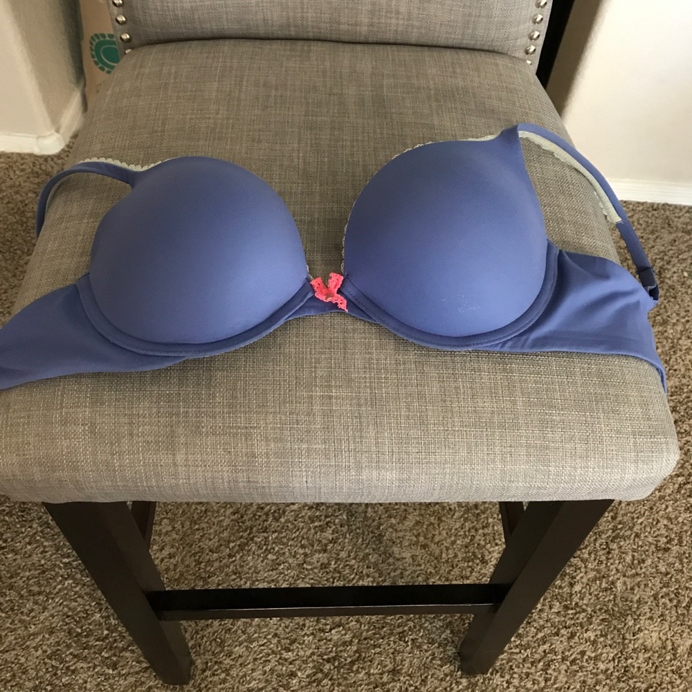 Body by Victoria push-up 34D (Victoria's Secret)