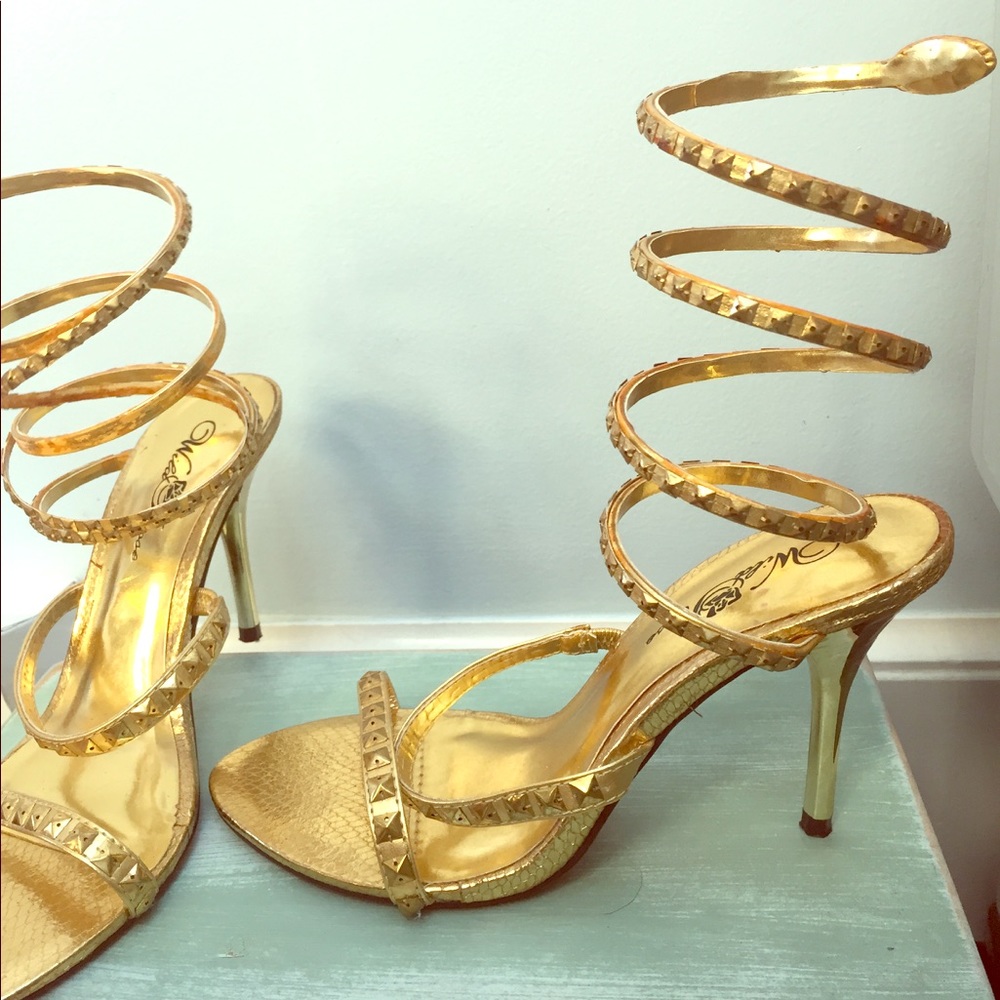 Size 6.5 wrap around gladiator Greek gold heels