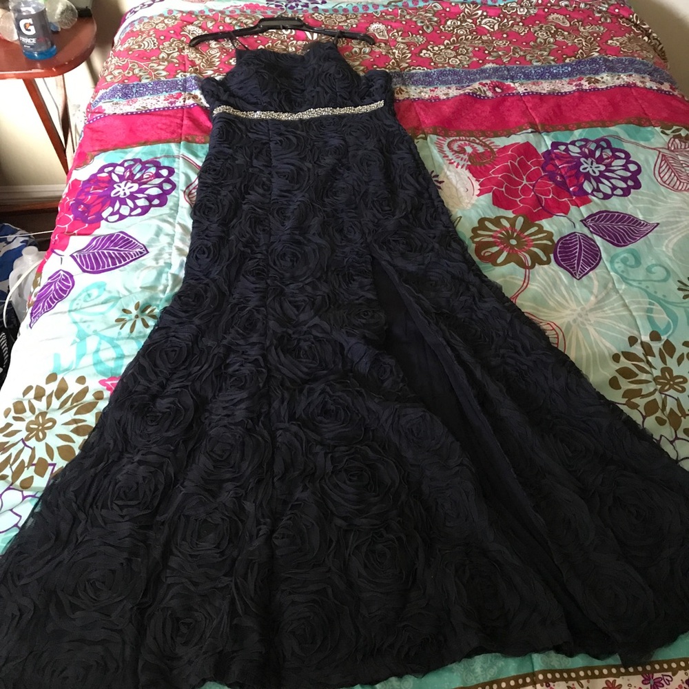 NEVER WORN Macy's ball gown size 7