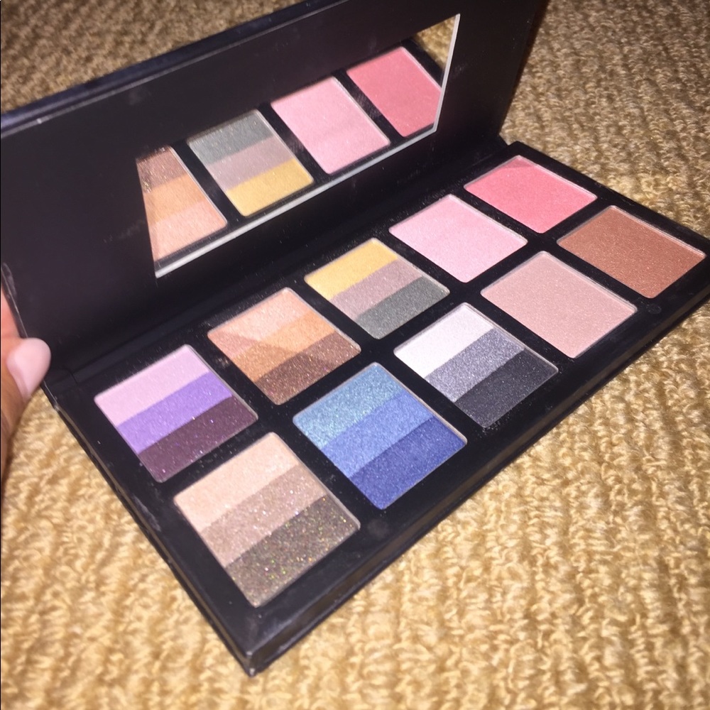 Nordstrom Simply Chic Palette