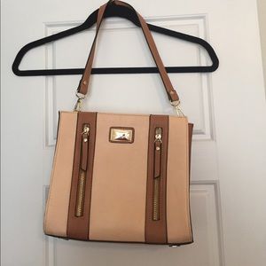 Structured handbag