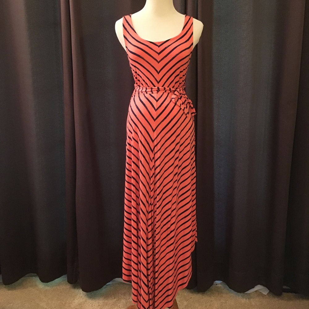 Coral and navy Liz Lange maternity maxi, size S