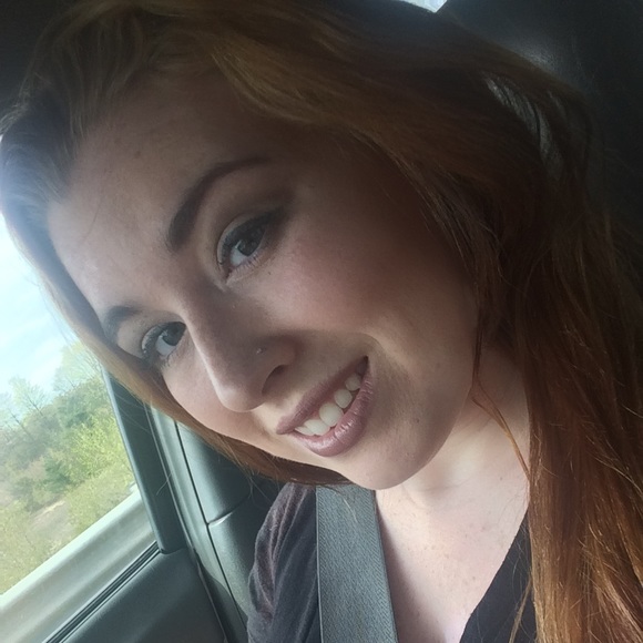 Meet your Posher, Abigail - Picture 2 of 6