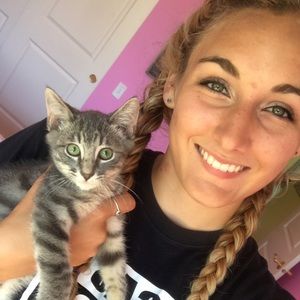 Meet your Posher, Caitlyn