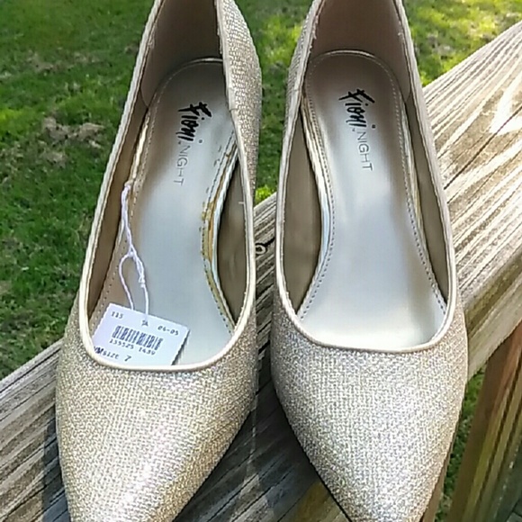 fioni night Shoes - Woman's Fioni Night Heels NWT Offers are Welcome!