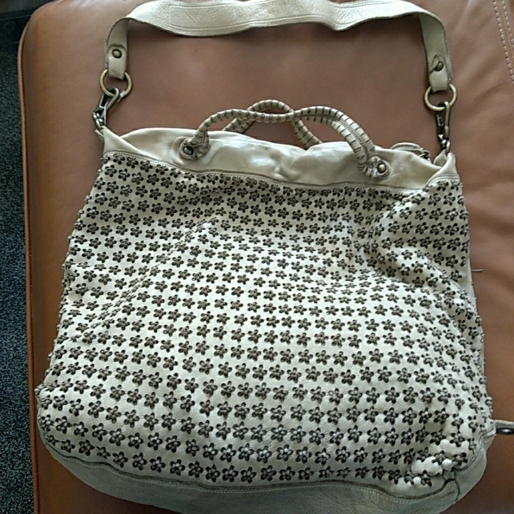 Shoulder bag
