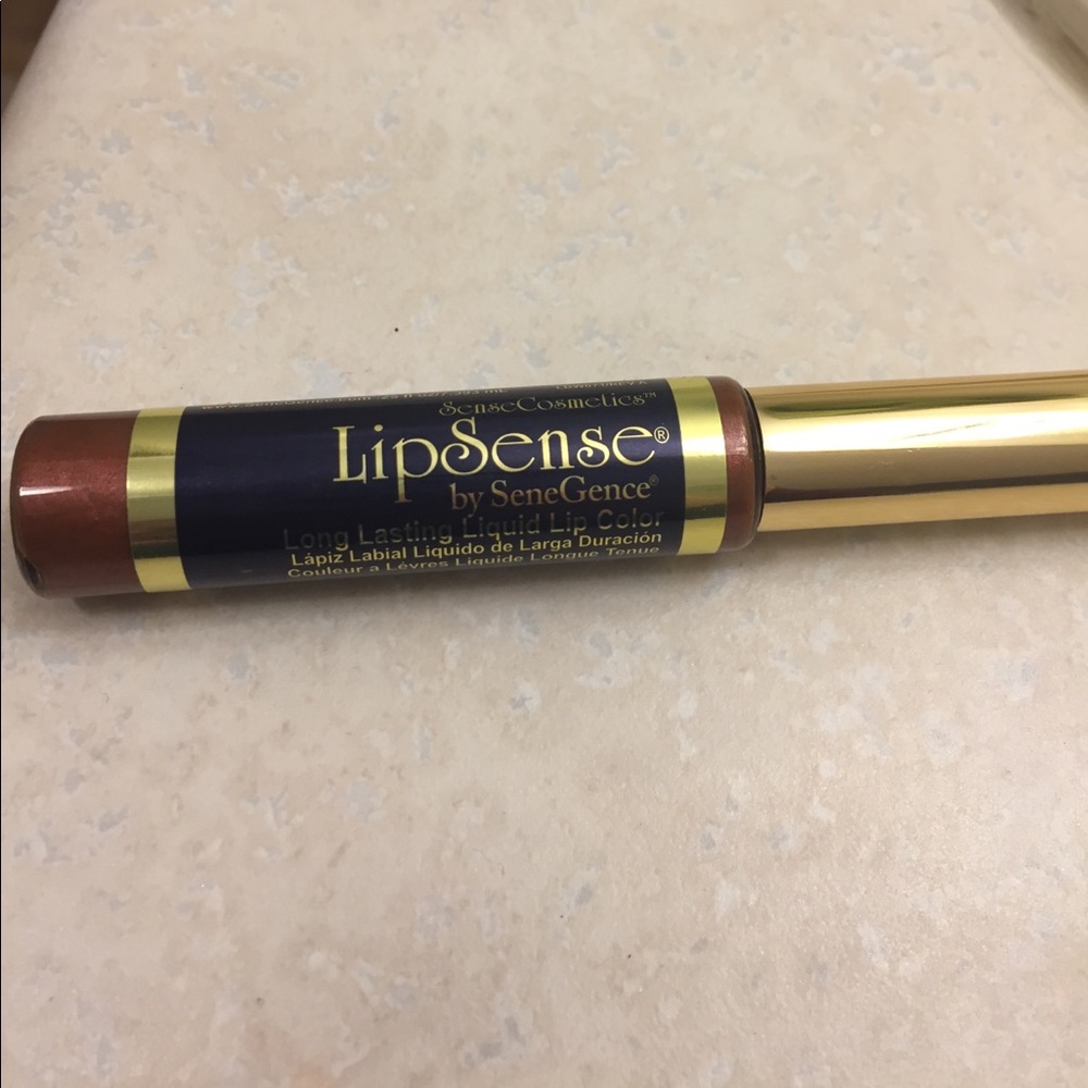 Plum Pretty Lipsense