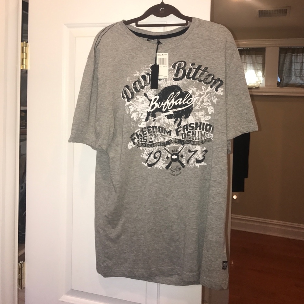 (NWT) men's buffalo t shirt brand new!