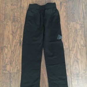 Boys under Armour pants